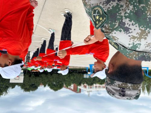 4b52ffe0bbccad25162ad7f1c1a1ecfd_batch_2_1693899906616.jpg 【魅力工程】-军训进行时(一)——身穿红服少年气,神采飞扬正青春 第 2 张