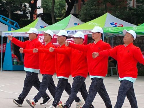 7c86ee9044c33d8aa0d67874f74ae6f1_batch_1_1693900029261.jpg 【魅力工程】-军训进行时(一)——身穿红服少年气,神采飞扬正青春 第 5 张