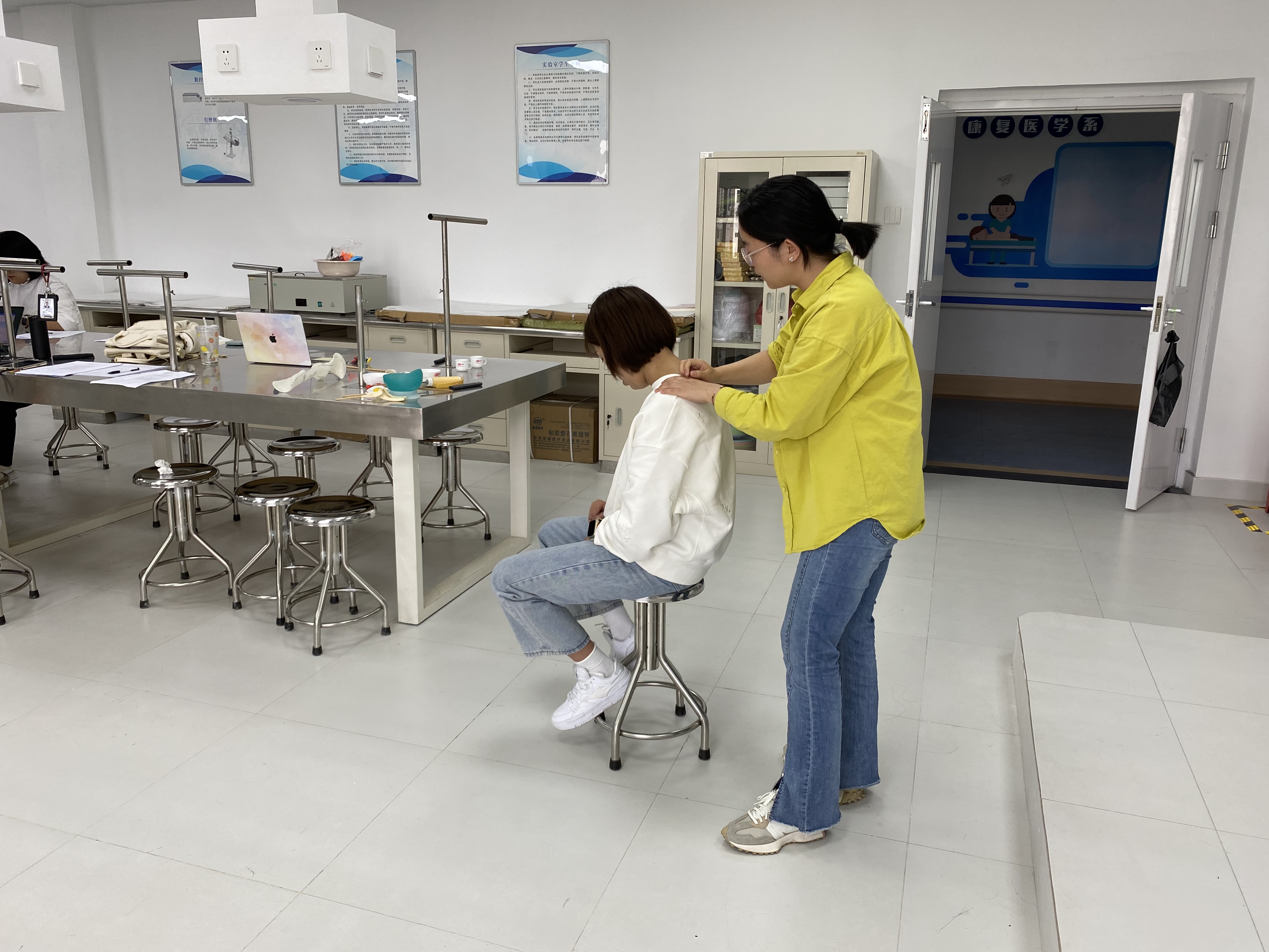 康复治疗学本科专业开展青年教师试讲活动 第 4 张 康复治疗学本科专业开展青年教师试讲活动 第 4 张