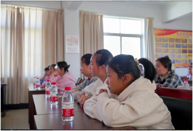 屏幕截图 2024-03-25 225449.png 屏幕截图 2024-03-25 225449.png