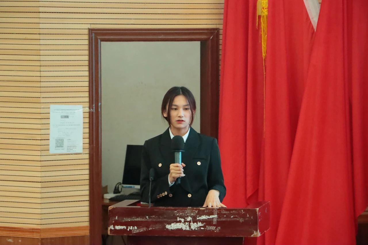 医学院2023—2024年度总结表彰大会暨医学院各组织换届大会 第 15 张 医学院2023—2024年度总结表彰大会暨医学院各组织换届大会 第 15 张