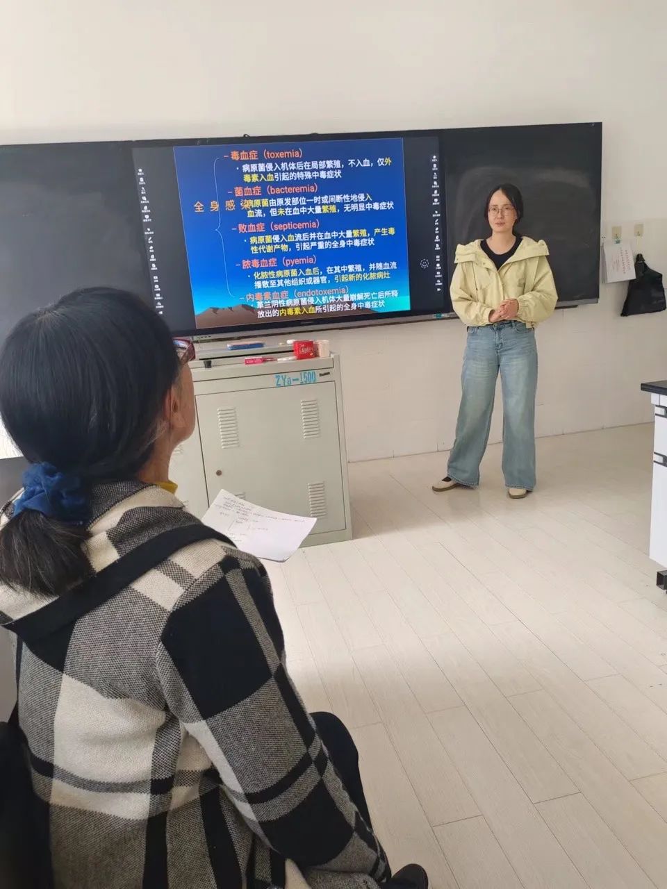 磨炼教学技艺提高教学质量|微生物学与免疫学课程组开展“精彩一课”教学活动 第 5 张