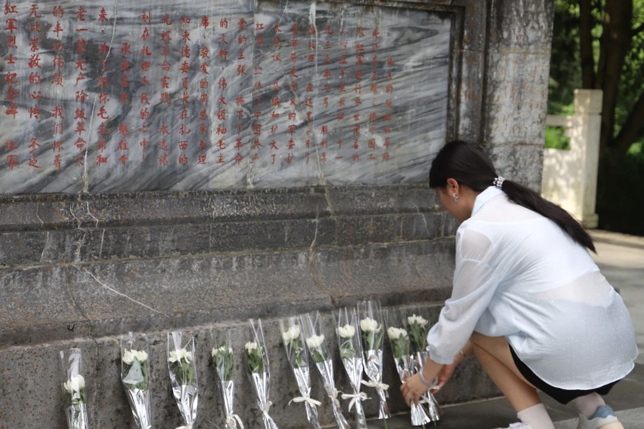 3d8da5a8829af91a18f74716ec2bbe0c.jpg 3d8da5a8829af91a18f74716ec2bbe0c.jpg