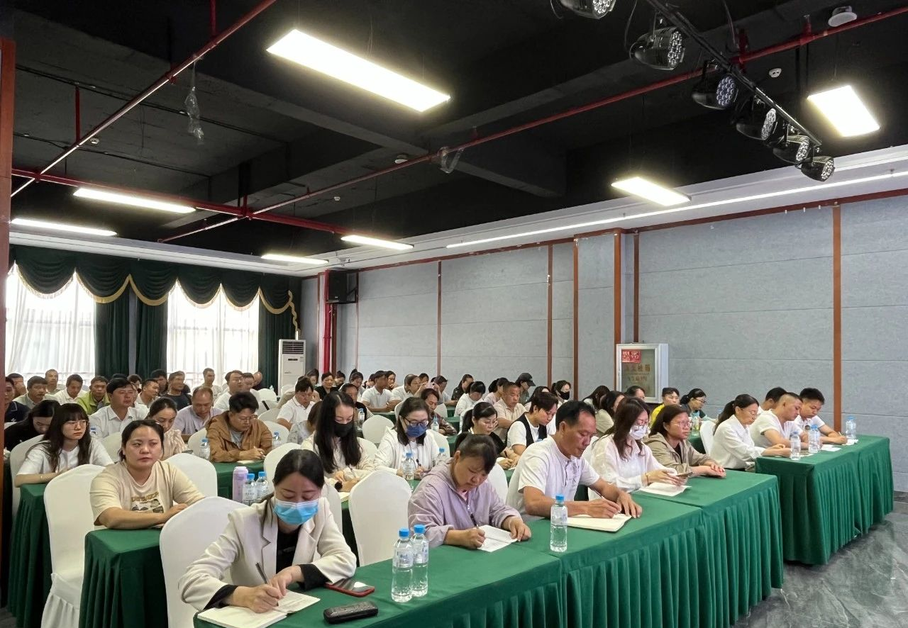 云南经济管理学院教师助力安宁科普信息化发展，搭建安宁开远两地科普交流新桥梁 第 2 张