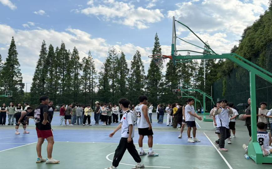 一站式学生社区 | 赛场展风采，竞技促团结 财会金融学院智慧社区开展班级篮球友谊赛 第 3 张