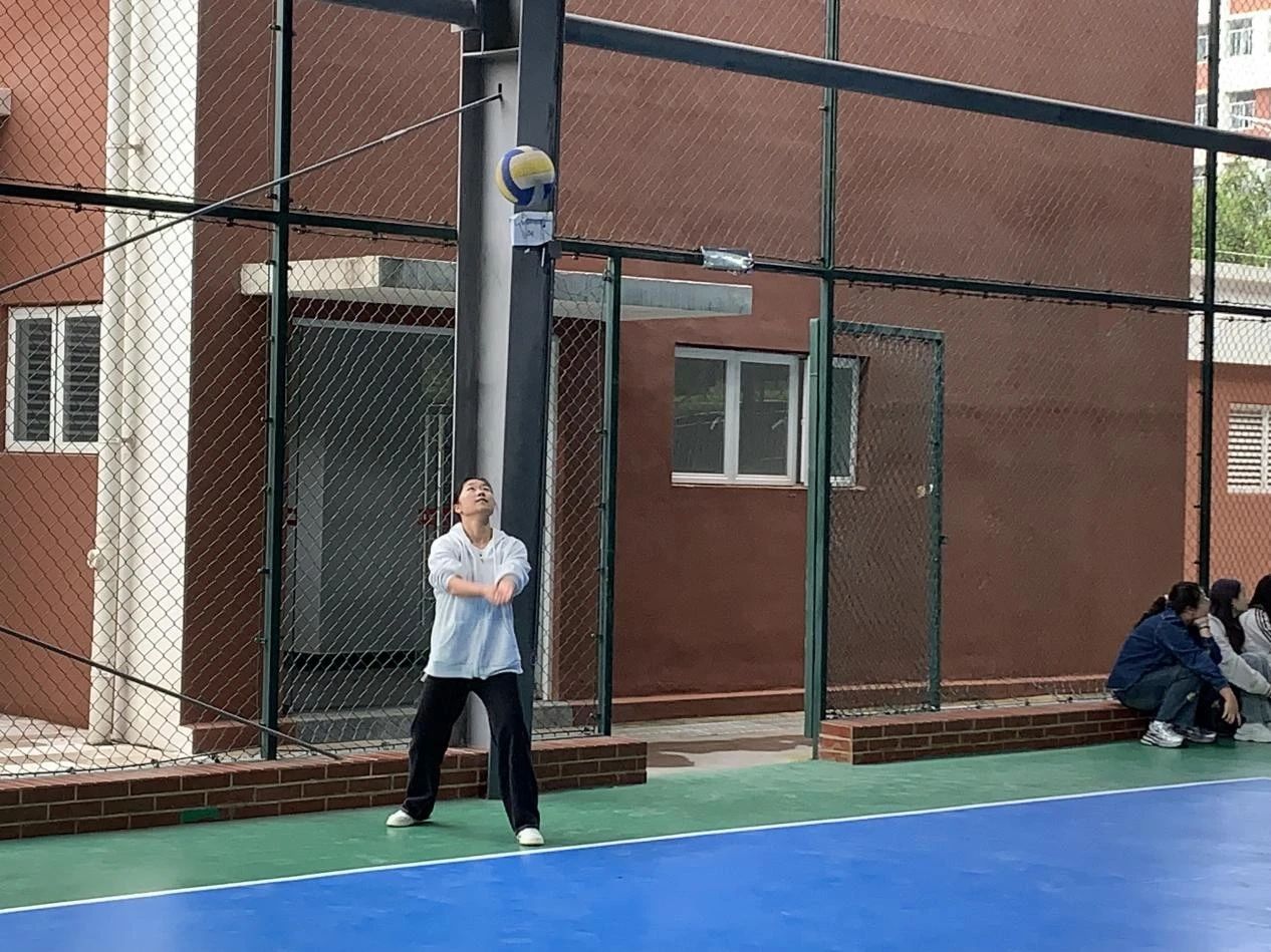 以体育人!财会金融学院第一届“财跃杯”气排球比赛开幕式暨首日赛事圆满完成 第 6 张 以体育人!财会金融学院第一届“财跃杯”气排球比赛开幕式暨首日赛事圆满完成 第 6 张