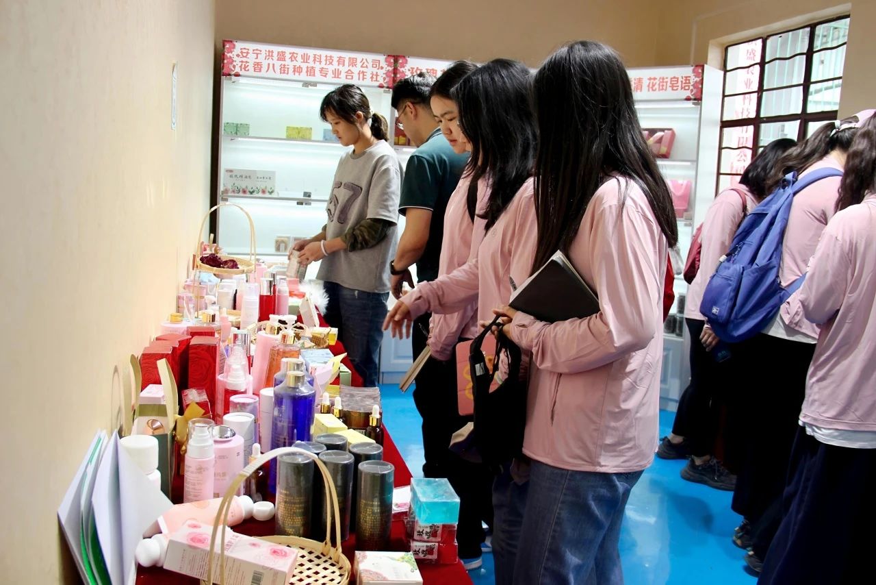 暑期社会实践｜花香四溢，助力乡村振兴 第 7 张