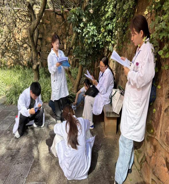 以赛促教强技能，砺练精兵展风采 ——云南经济管理学院医学院药学、中药学专业参加2025年云南省职业院校多项技能大赛 第 7 张