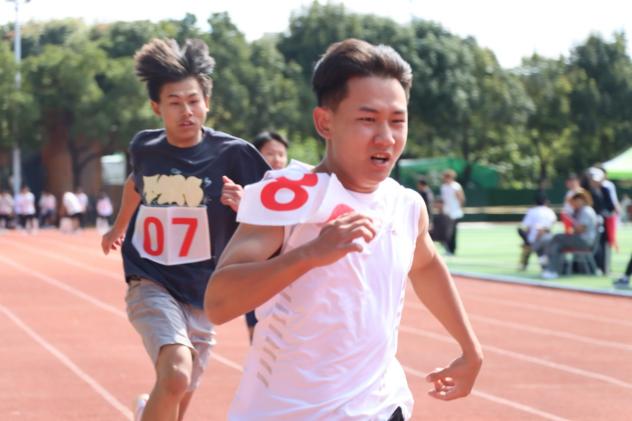 绿茵逐梦,医心启航 ——云南经济管理学院运动会开幕式暨首日赛事精彩速递 第 17 张 绿茵逐梦,医心启航 ——云南经济管理学院运动会开幕式暨首日赛事精彩速递 第 17 张