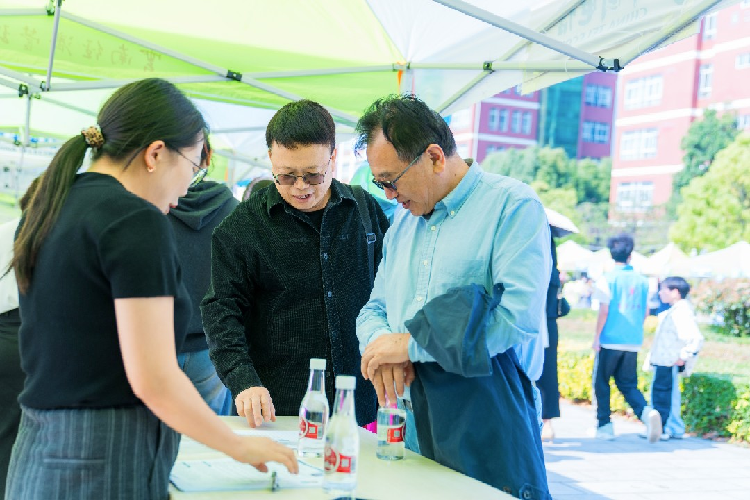 “启程马年 健康安宁”云南经济管理学院医学院专场招聘会圆满举行 第 5 张
