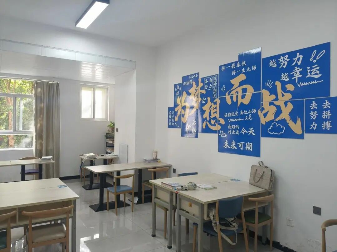学院资讯 | 逐光聚力筑沃土  多维赋能助上岸 财经商贸学院“一站式”学生社区 “问鼎阁”专属自习室正式启用  第 5 张