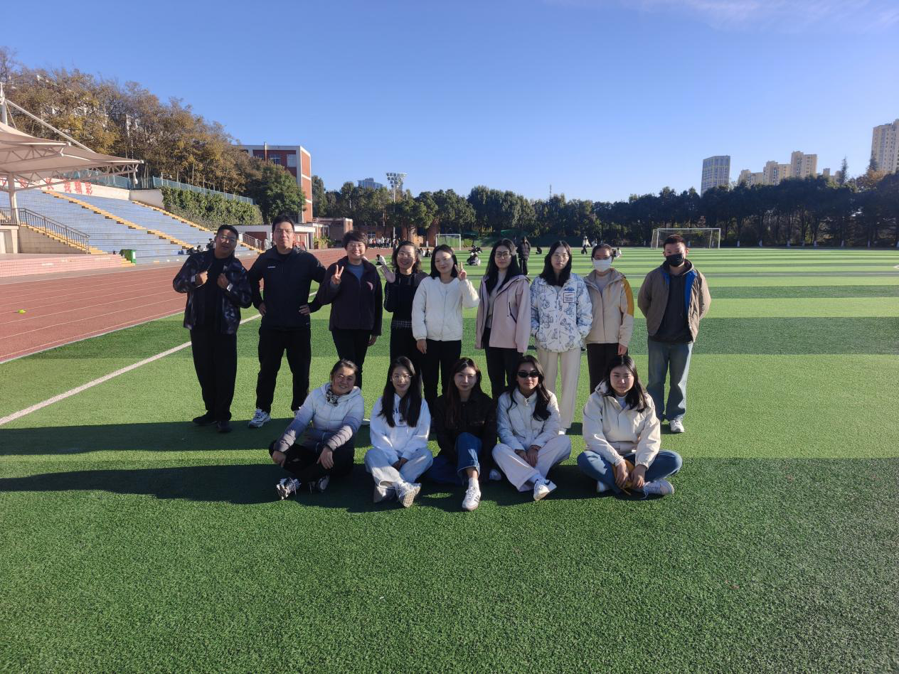 学院资讯 | 逐光向暖 律动财商 ——云南经济管理学院财经商贸学院“逐光”健康运动日师生联动纪实 第 7 张