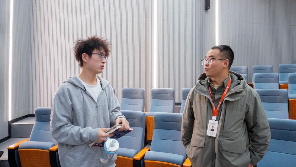 讲座2.jpg